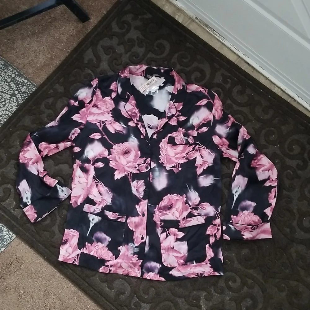 Victorias Secret after hours silk shirt - Picture 4 of 4